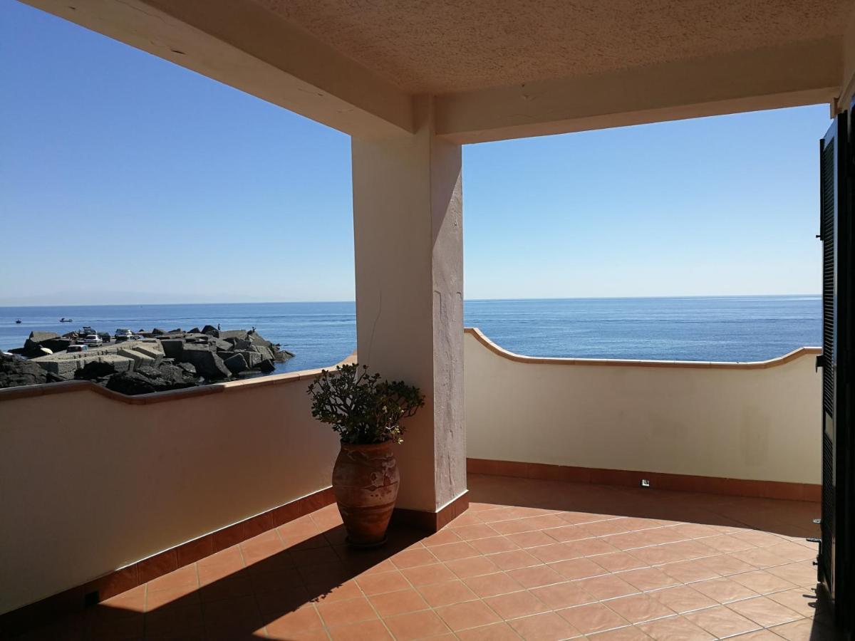 Villa Stella Del Mare Ачиреале Экстерьер фото